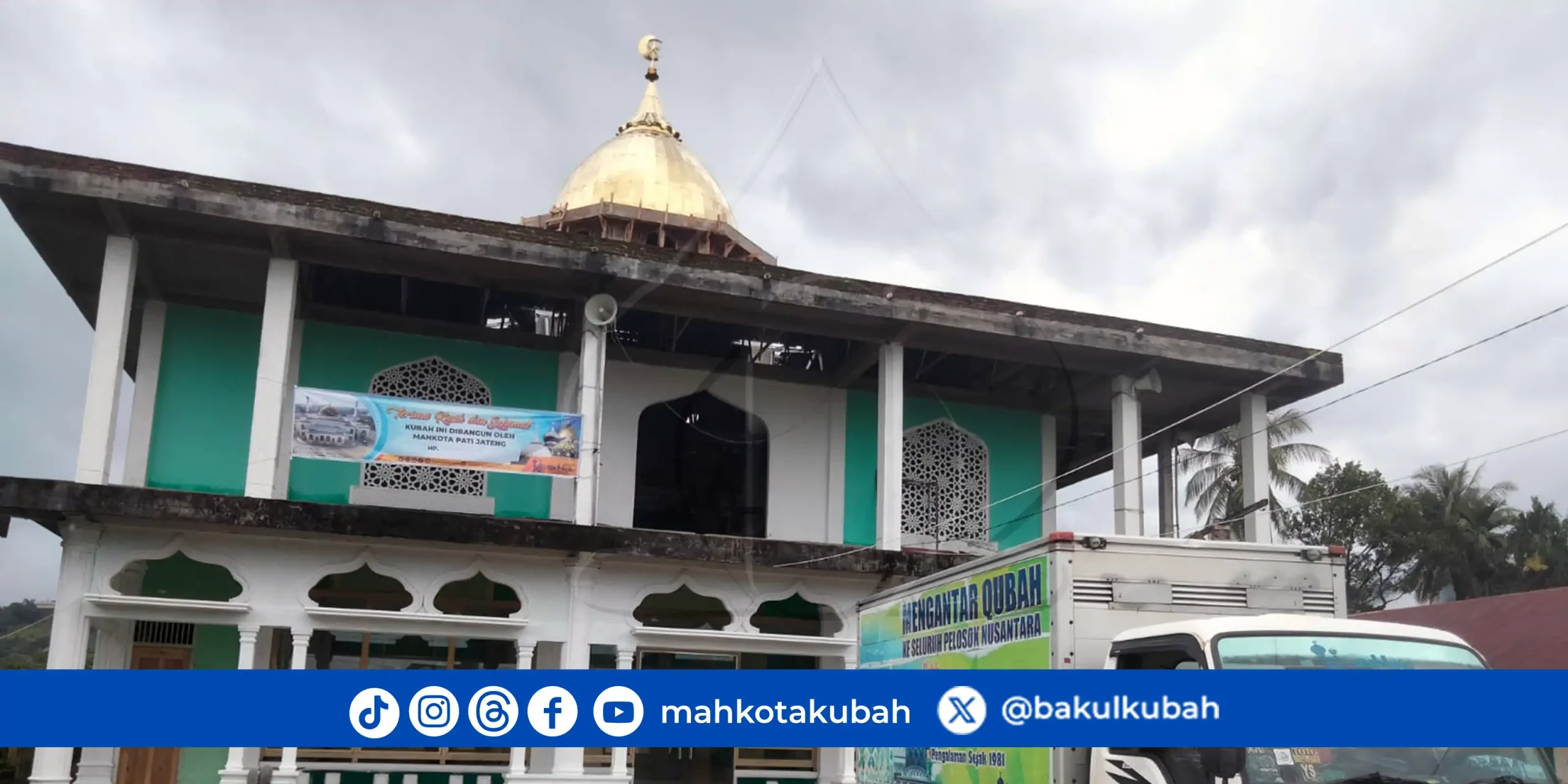 Pemasangan Kubah Gold Blang Pidie_net