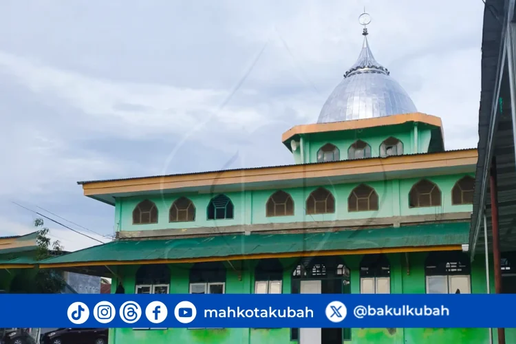 Pemasangan kubah stainless 5,5m Belopa Utara Luwu Sulawesi Selatan_com