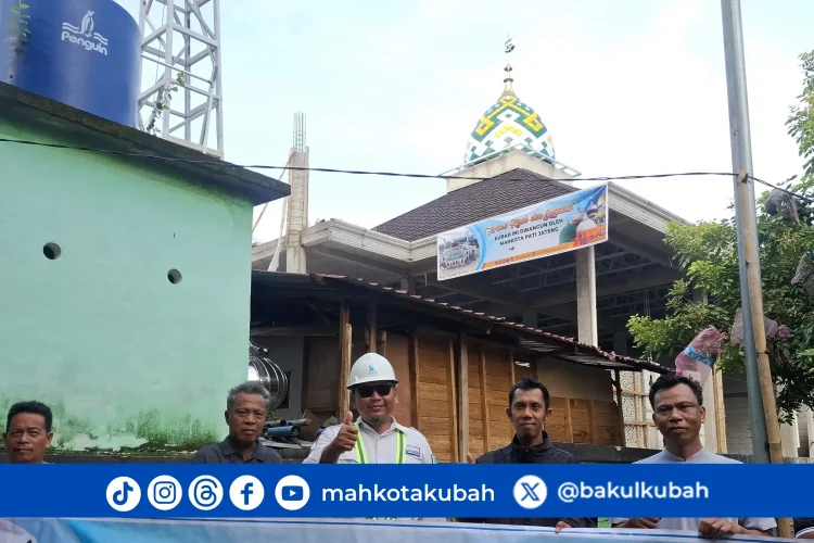 Pemasangan Kubah Enamel Malaka Lombok Utara_net