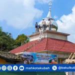 pemasangan kubah stainless satu bola sikur lombok timur_net