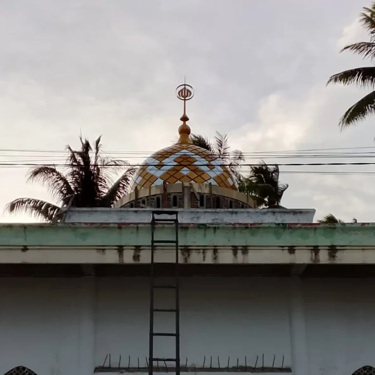 pemasangan kubah enamel galvalume Duhiadaa pohuwato-gorontaloo