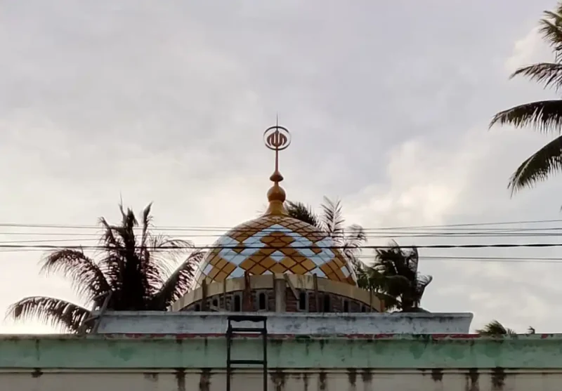 pemasangan kubah enamel galvalume Duhiadaa pohuwato-gorontaloo