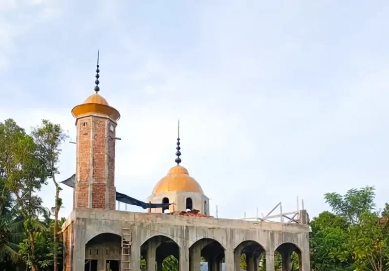 thumb pemasangan kubah galvalume Dayah Al Fata Trienggadeng Pidie Jaya Aceh net