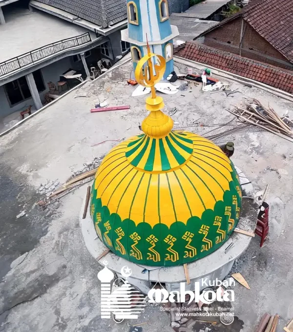thumb_pemasangan kubah dekoratif diameter 3m di masjid Al Ikramussalam gading Probolinggo Jawa timur_net