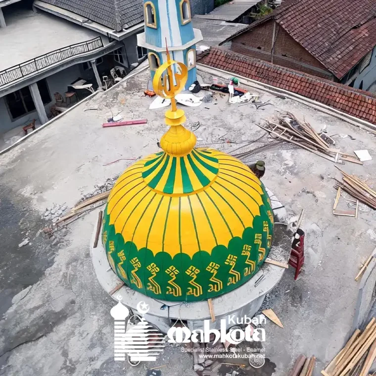 thumb_pemasangan kubah dekoratif diameter 3m di masjid Al Ikramussalam gading Probolinggo Jawa timur_net