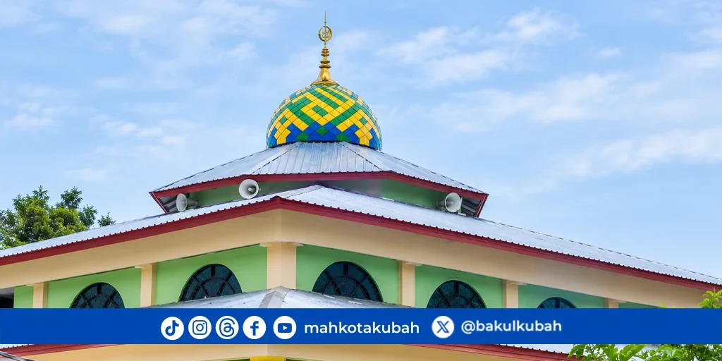 pemasangan kubah enamel 3m Masjid Nurul iman Kuala Kapuas kalteng_net