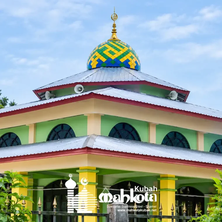 thumb_pemasangan kubah enamel 3m Masjid Nurul iman Kuala Kapuas kalteng_net